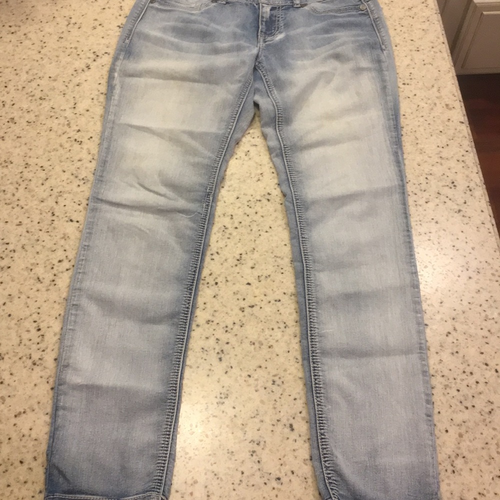 Maurices Jeans - Picture 2 of 4